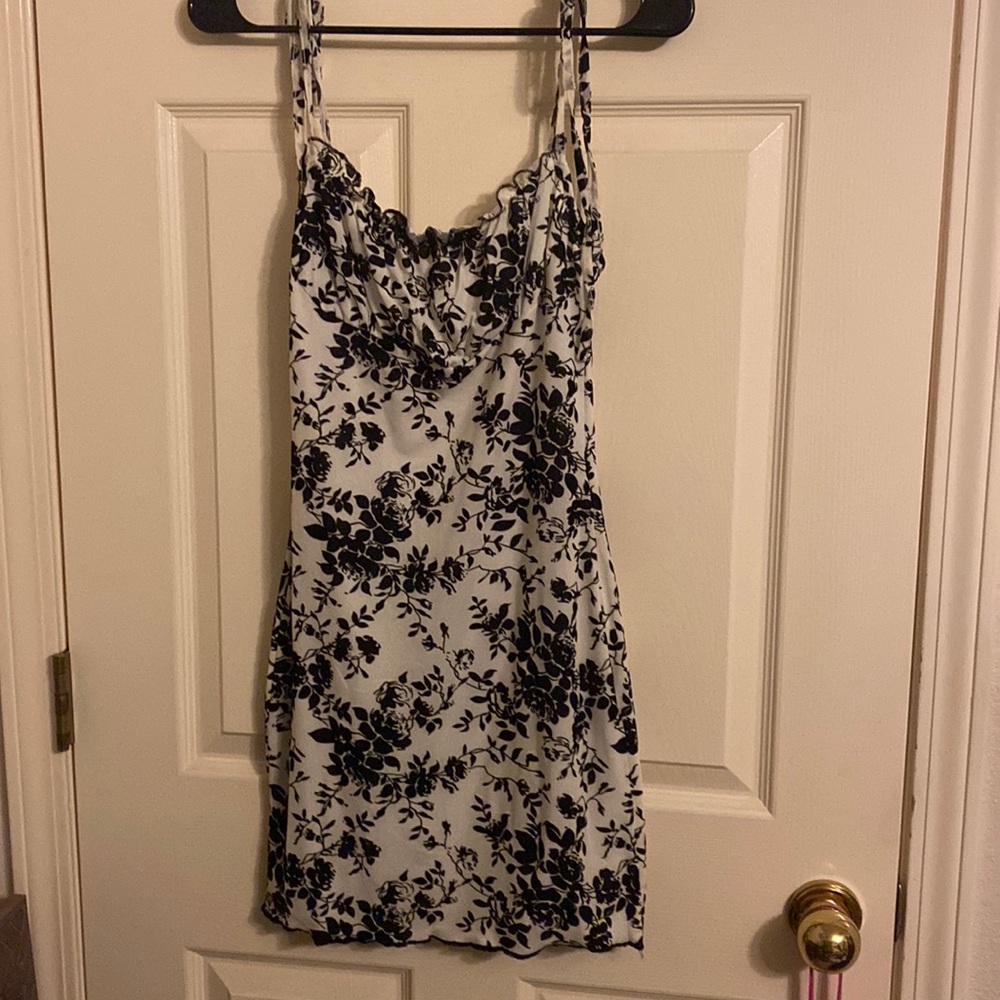 SHEIN black & white velvet detailed Victorian style tight dress